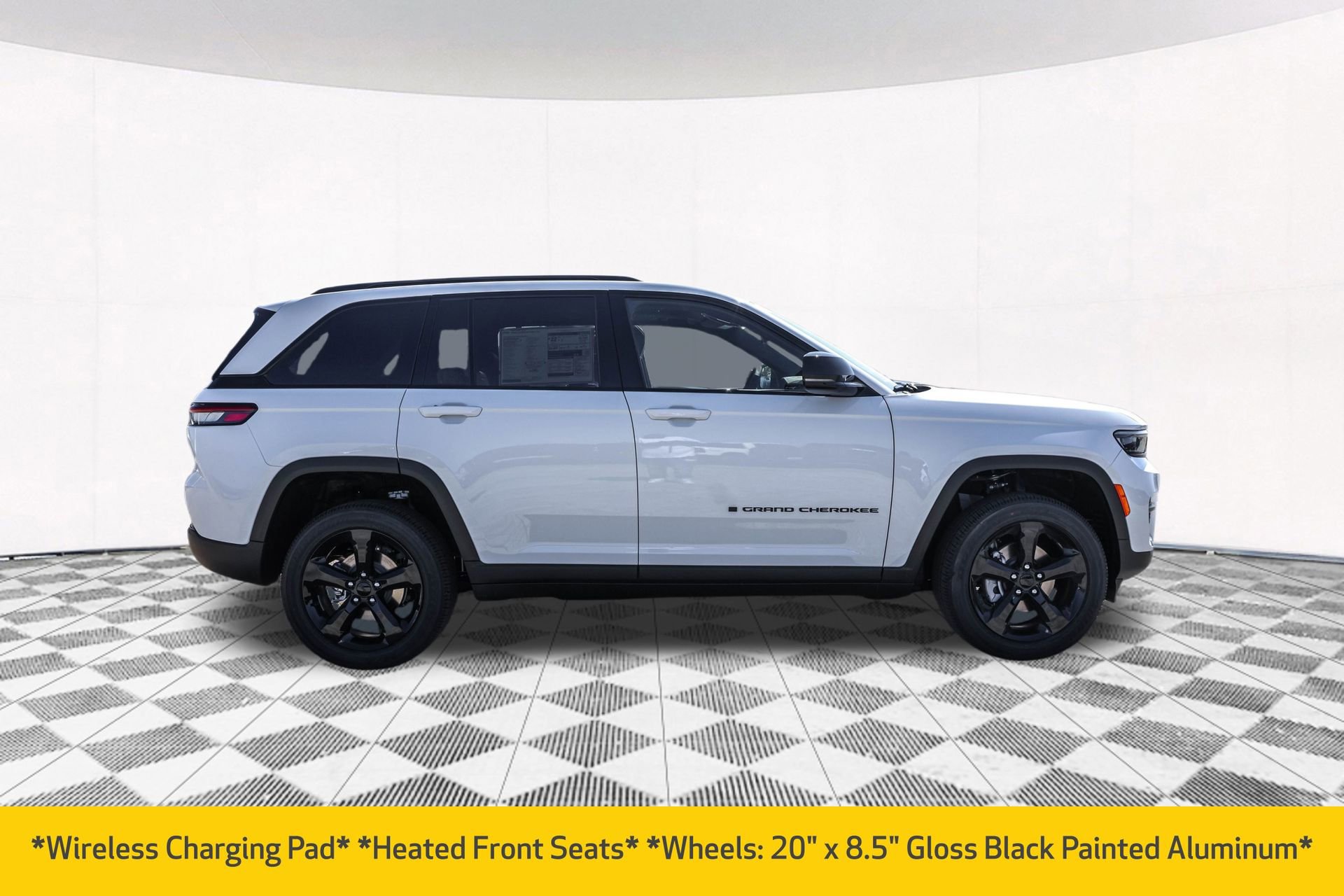 New 2025 Jeep Grand Cherokee Altitude image 11