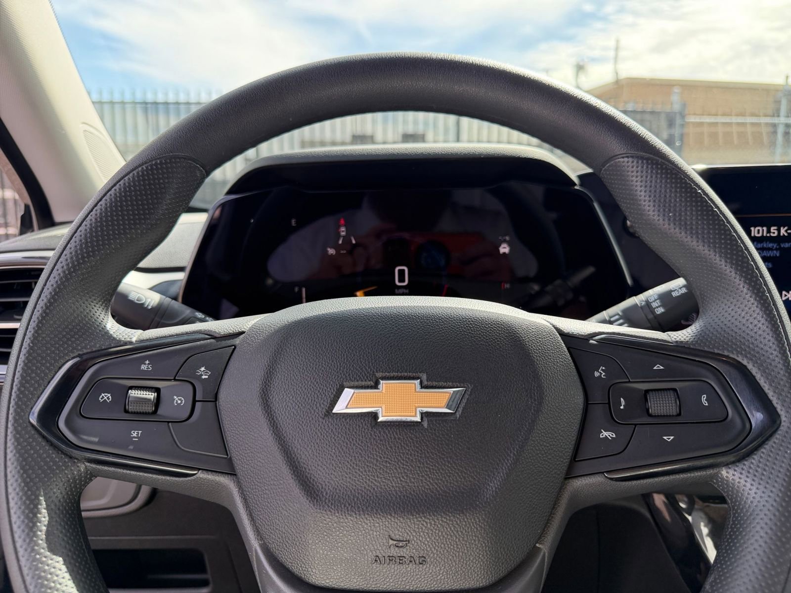Used 2025 Chevrolet TrailBlazer LT FWD image 27