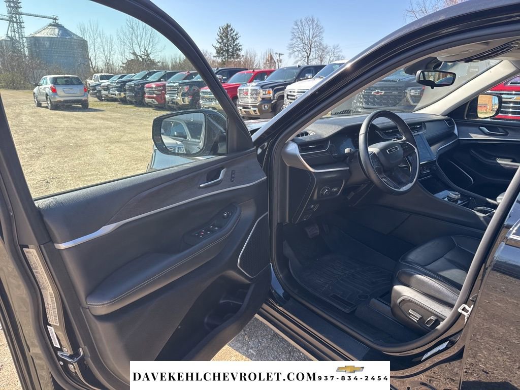 Used 2022 Jeep Grand Cherokee Limited w/ Trailer Tow Prep Group (B) image 9