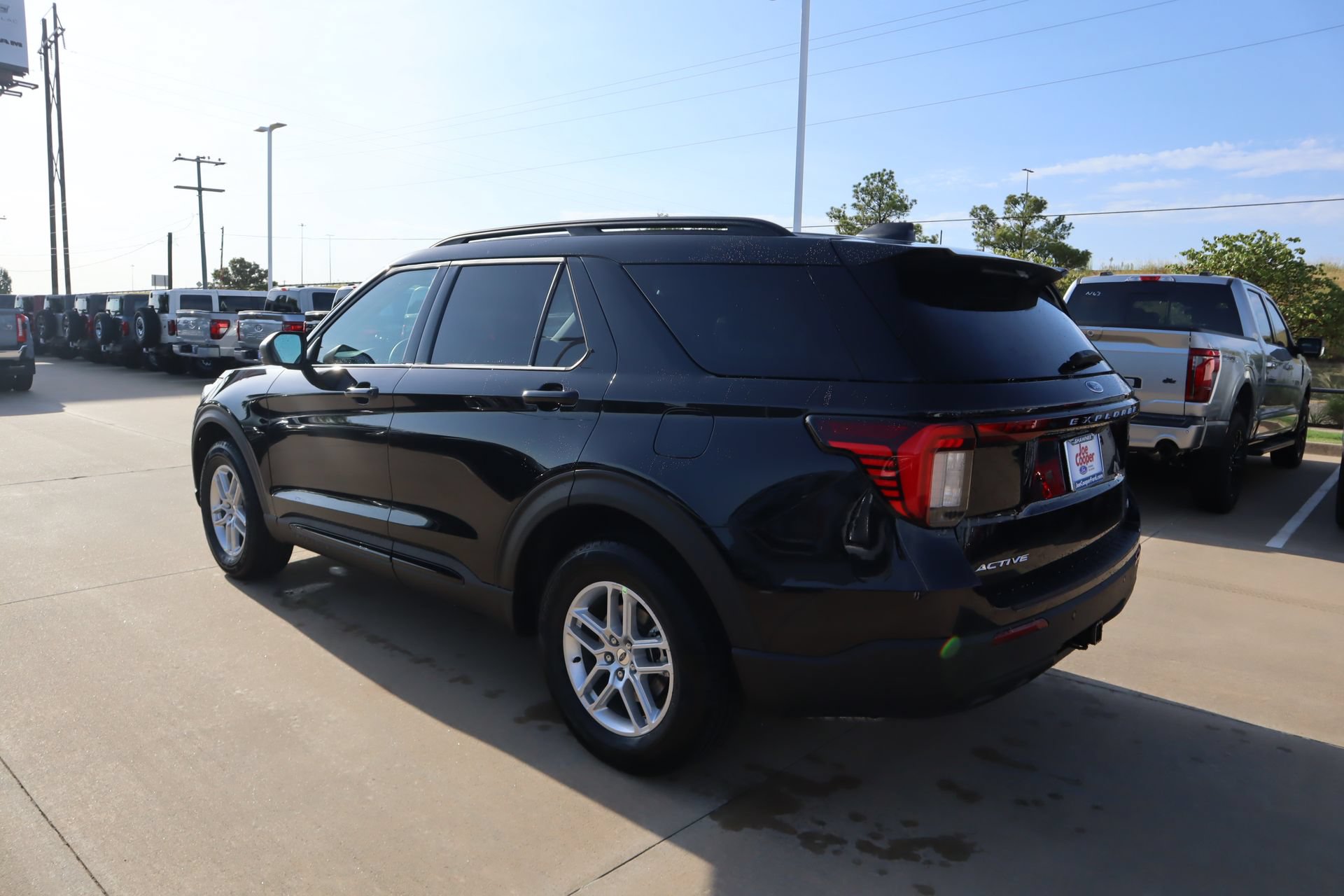 New 2026 Ford Explorer Active AWD/4WD image 23
