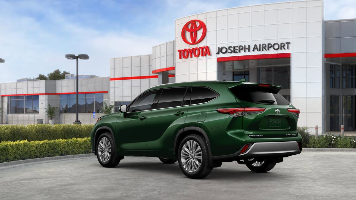 New 2025 Toyota Highlander Platinum image 36