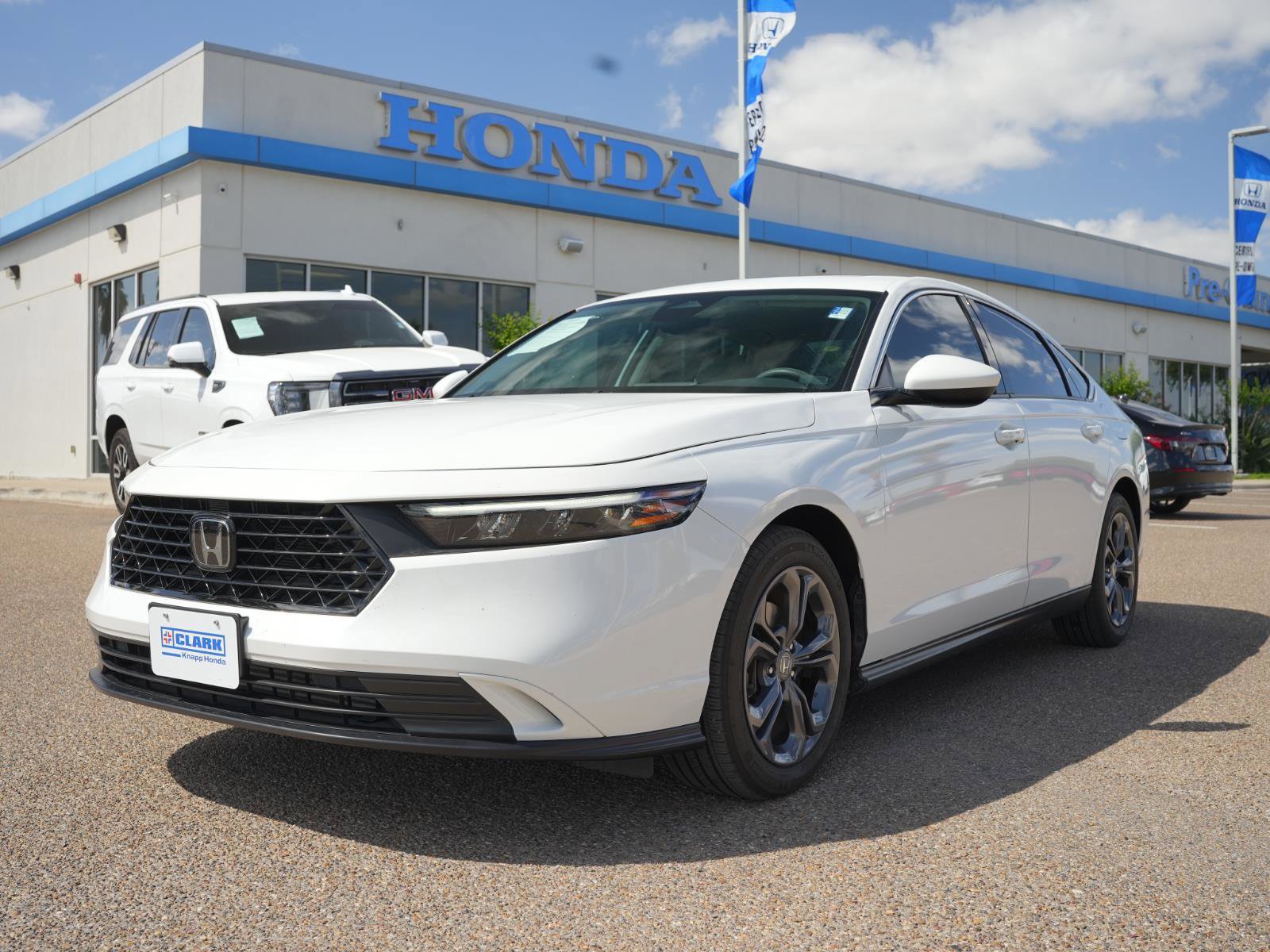 Used 2023 Honda Accord EX image 1