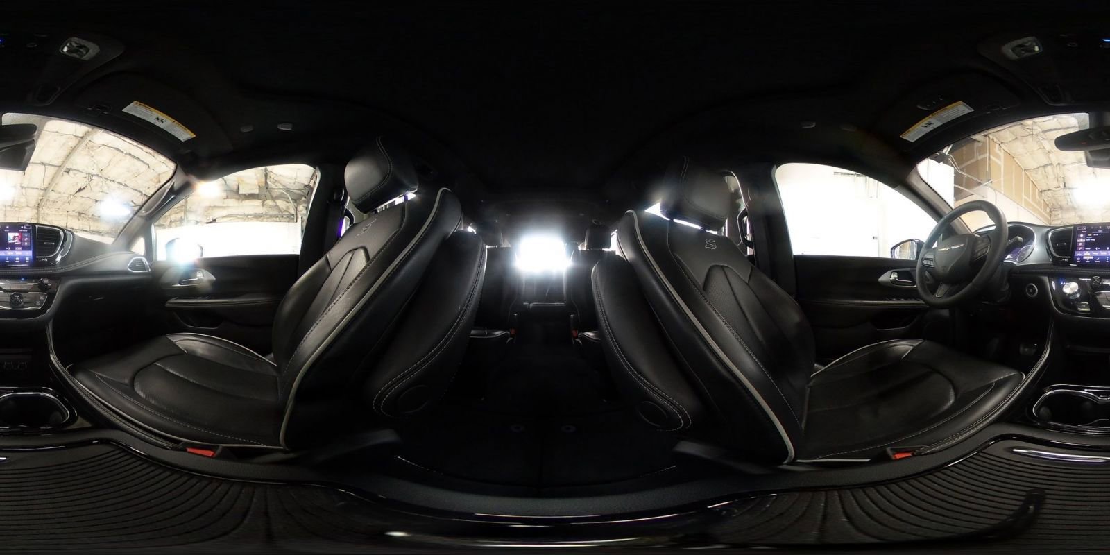 Used 2025 Chrysler Pacifica Limited image 47