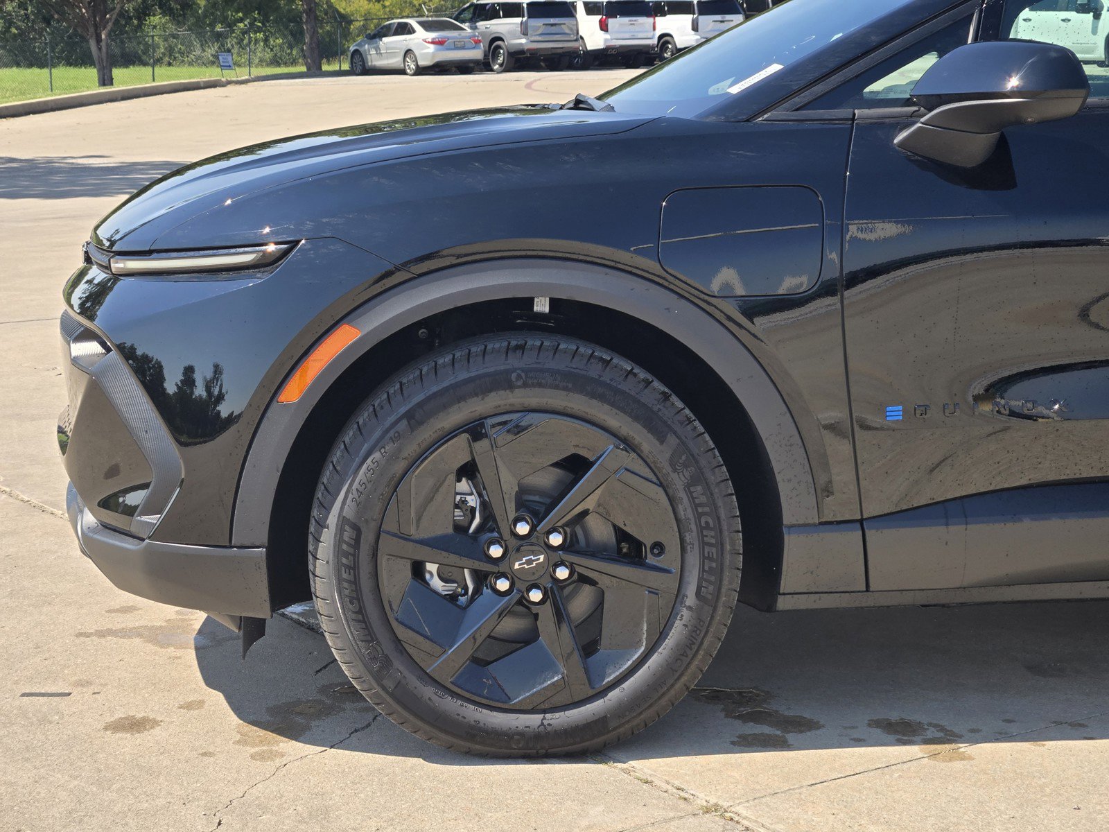 New 2026 Chevrolet Equinox EV LT w/ Comfort Package image 3