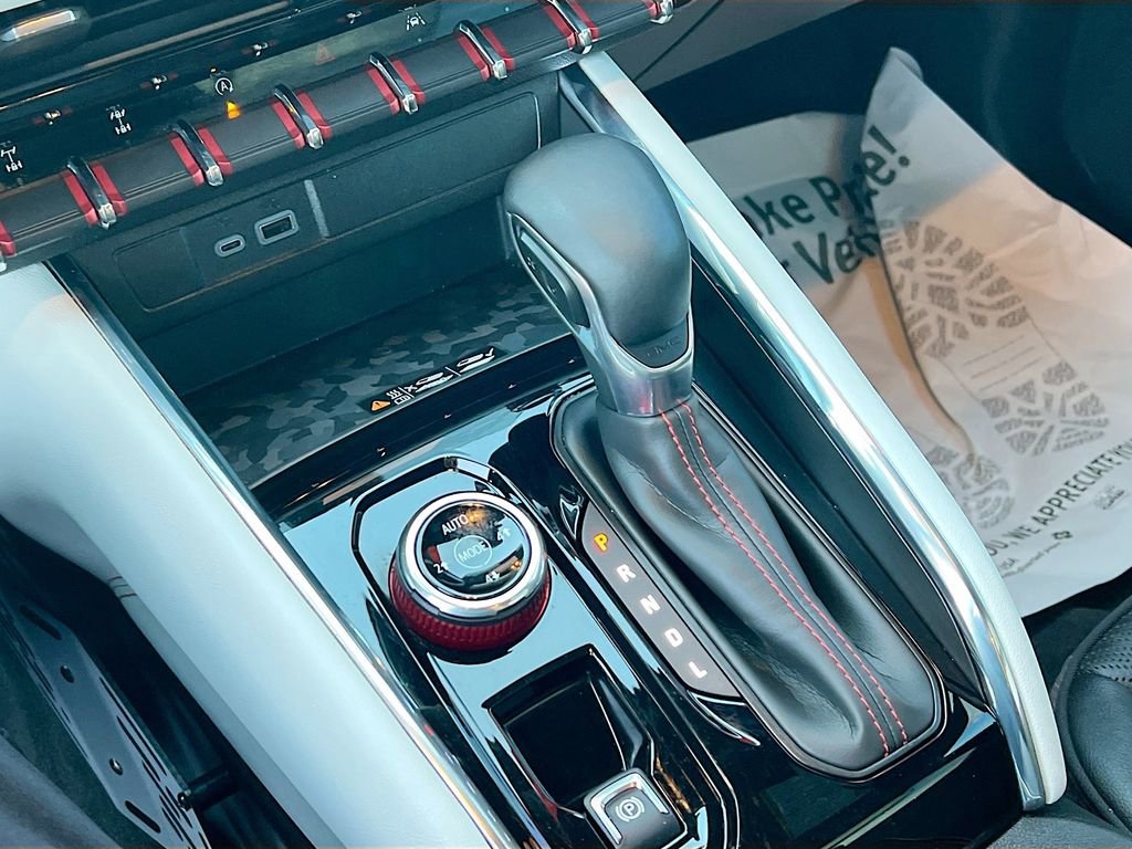 Used 2023 GMC Canyon AT4X image 17