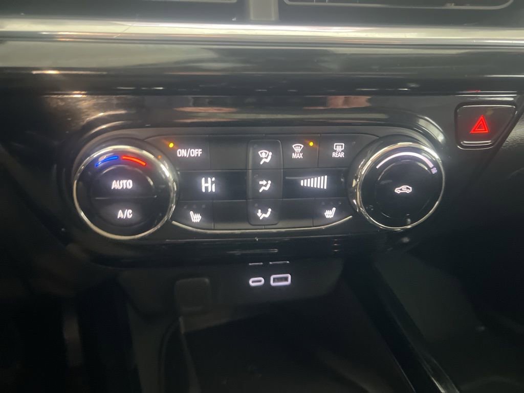 Used 2024 Chevrolet Trax ACTIV w/ Sunroof Package FWD image 55