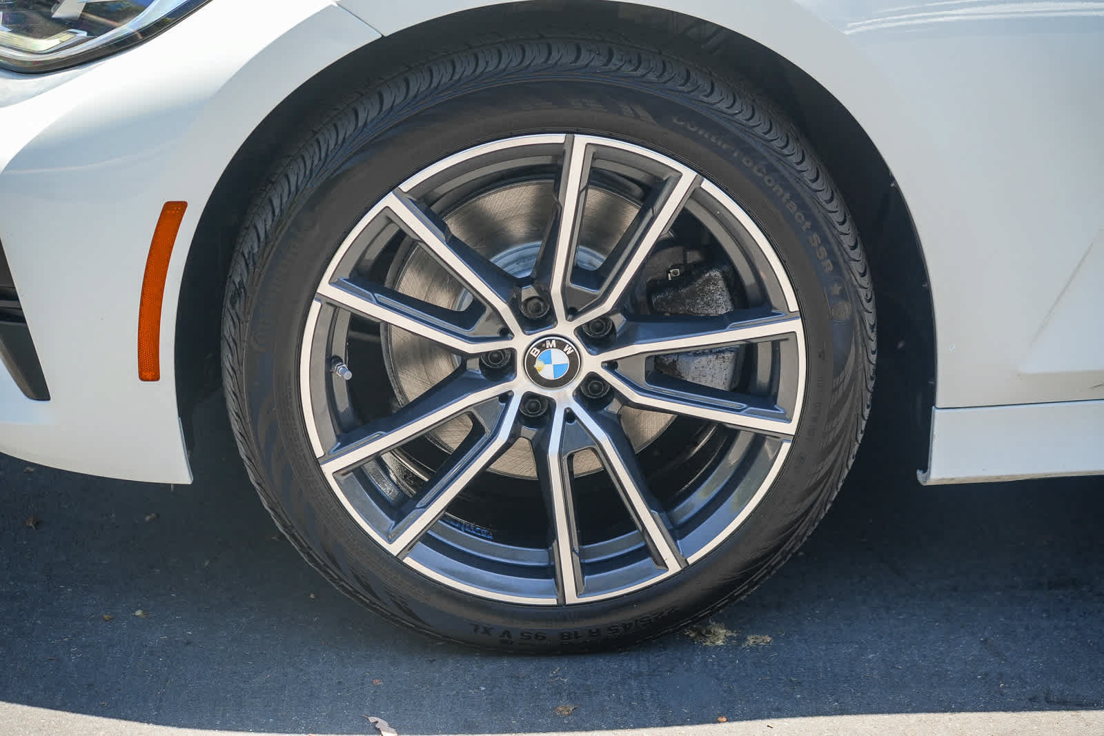Used 2019 BMW 330i xDrive Sedan w/ Premium Package AWD/4WD image 11