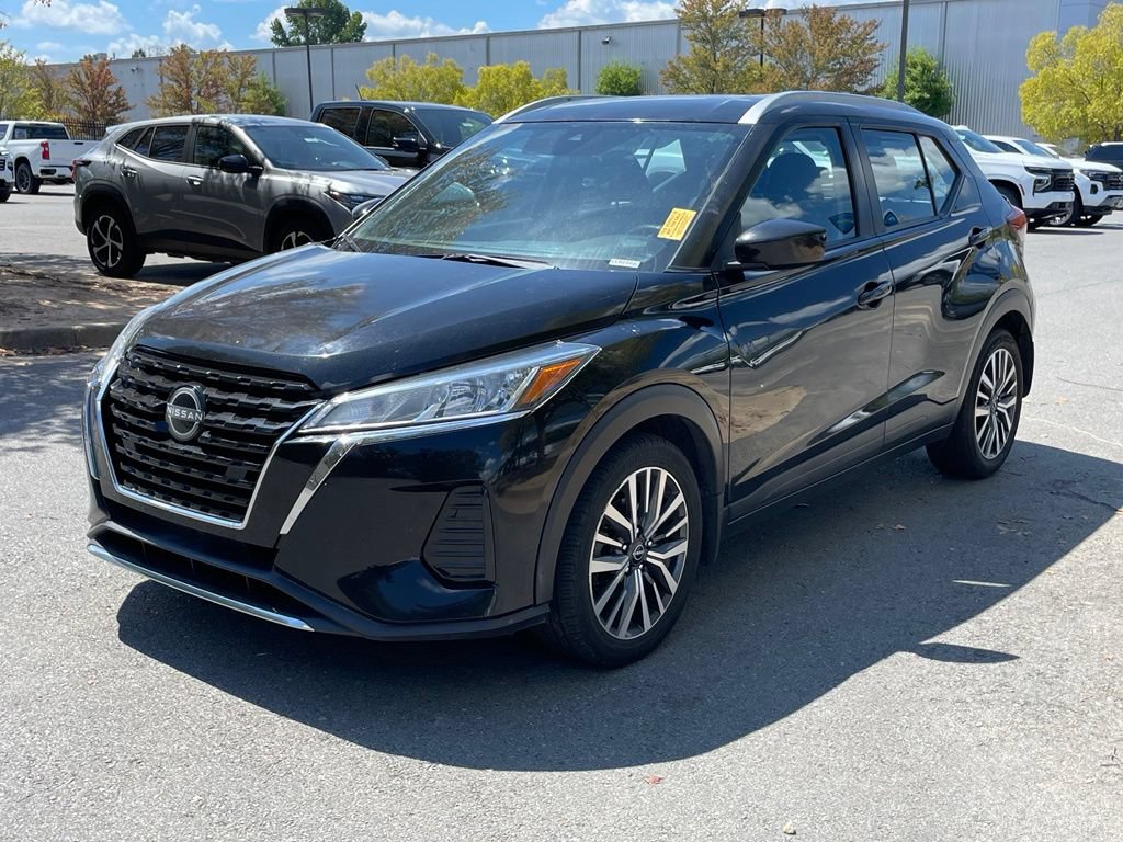 Used 2023 Nissan Kicks SV FWD image 3