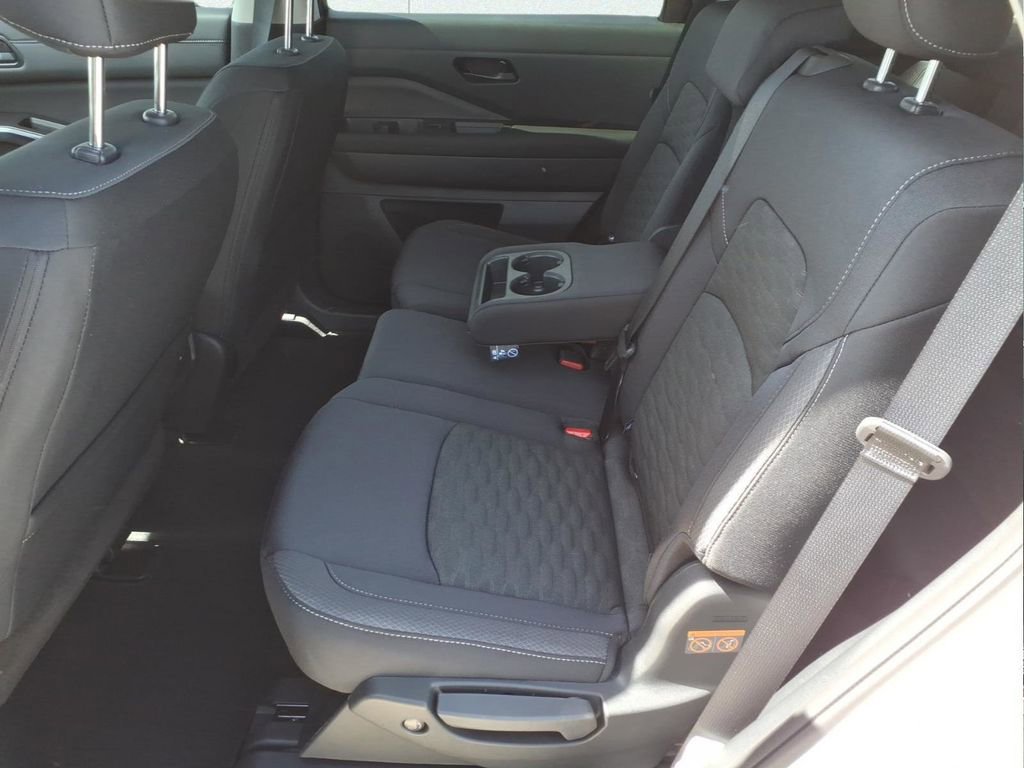 New 2026 Nissan Pathfinder SV image 12