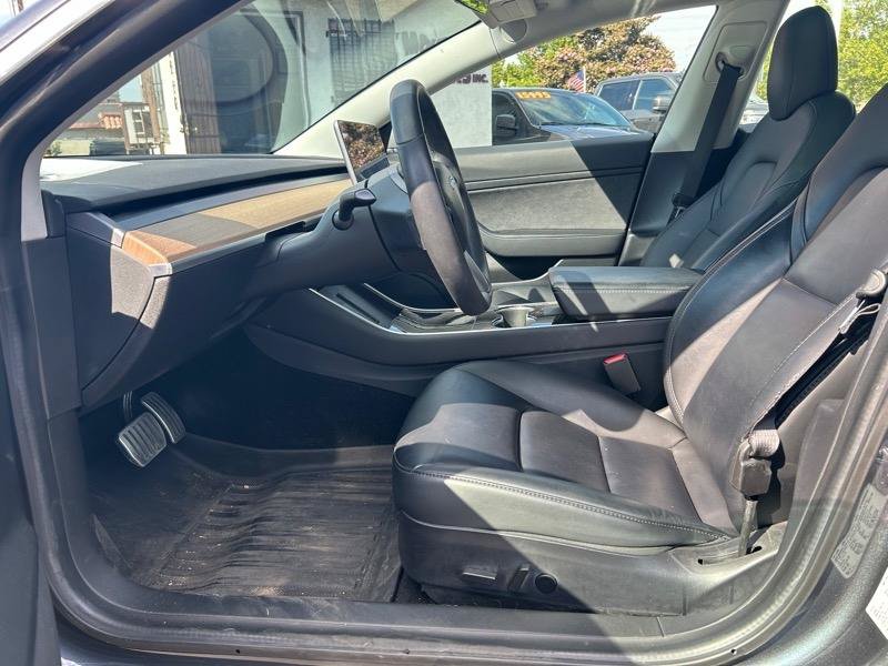 Used 2020 Tesla Model 3 Standard Range Plus RWD image 6