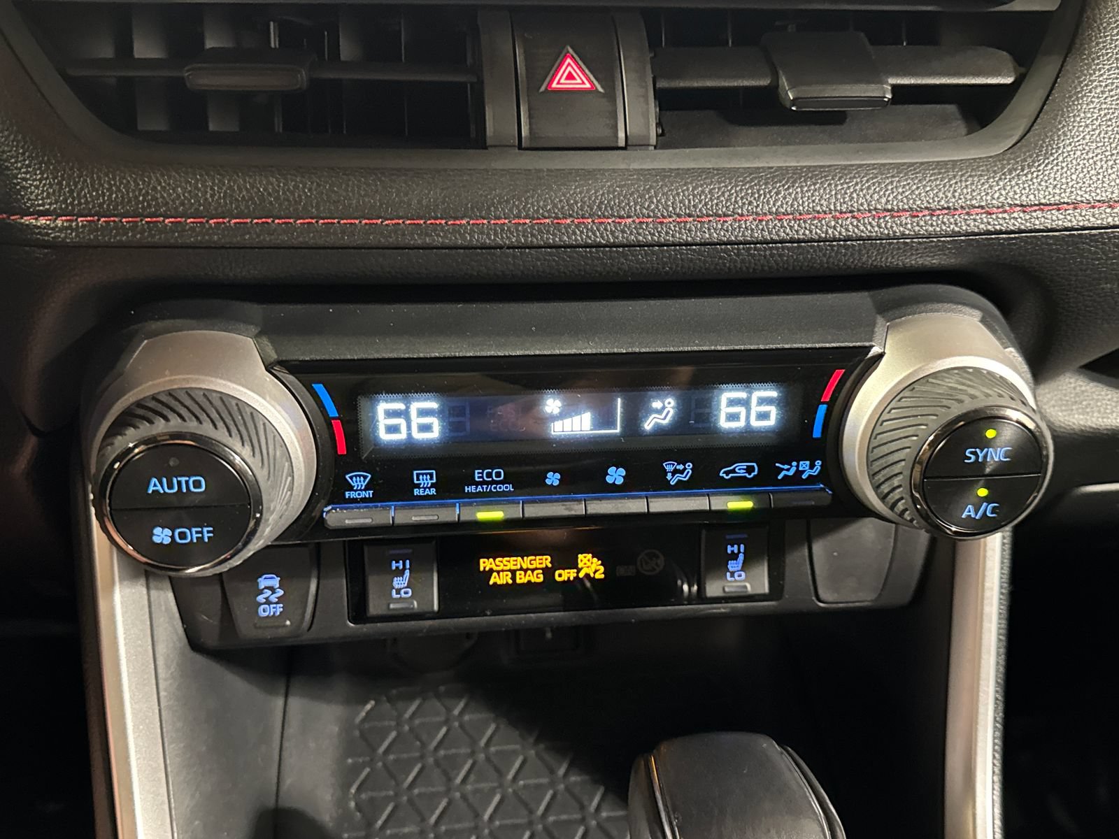Used 2021 Toyota RAV4 SE w/ Weather & Moonroof Package AWD/4WD image 23
