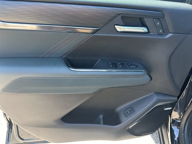 Used 2025 GMC Acadia AT4 AWD/4WD image 12