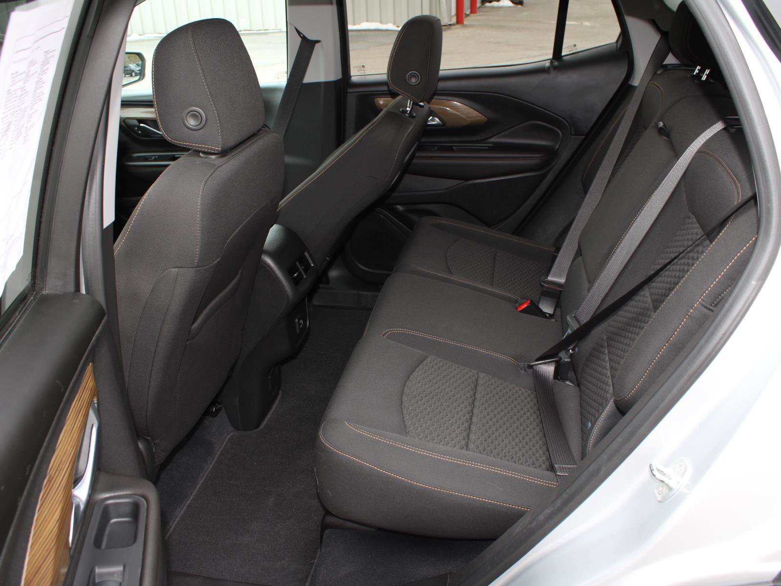 Used 2021 GMC Terrain SLE w/ Driver Convenience Package image 16