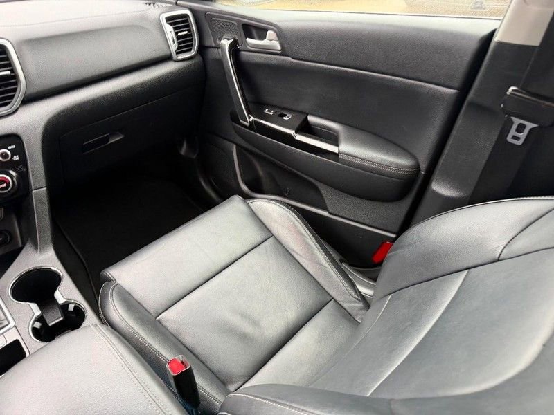 Used 2019 Kia Sportage EX image 16