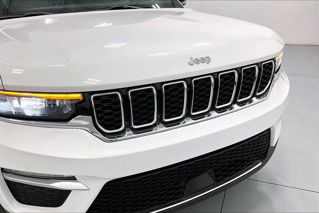 Used 2024 Jeep Grand Cherokee Limited RWD image 33
