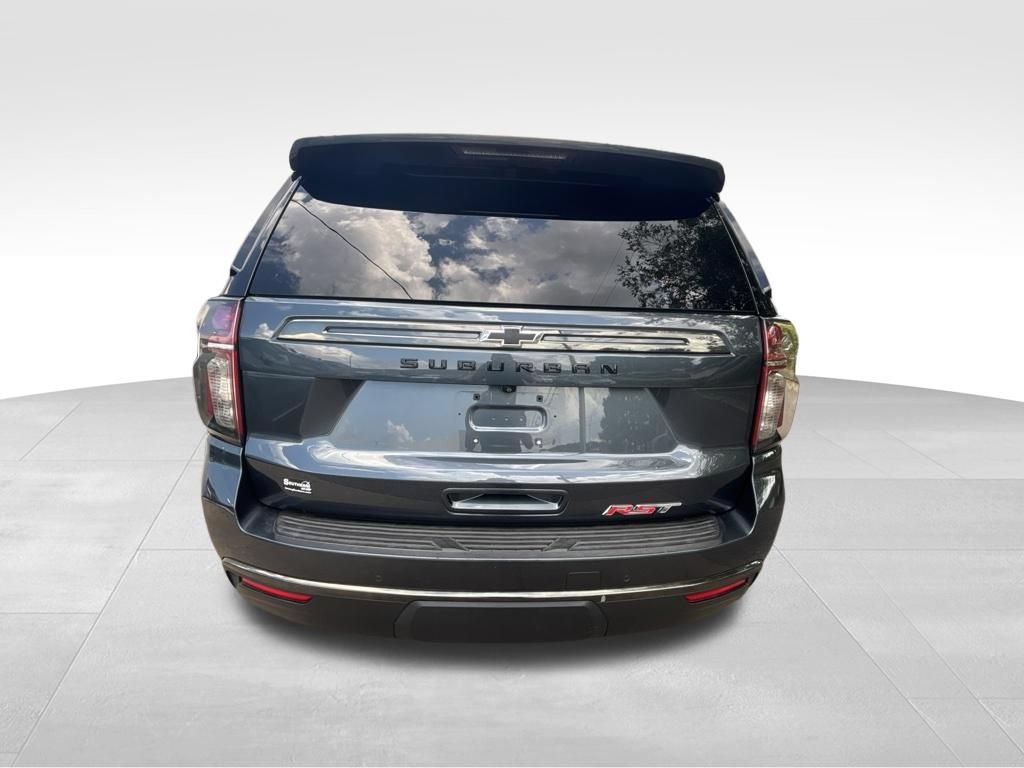 Used 2021 Chevrolet Suburban RST AWD/4WD image 5