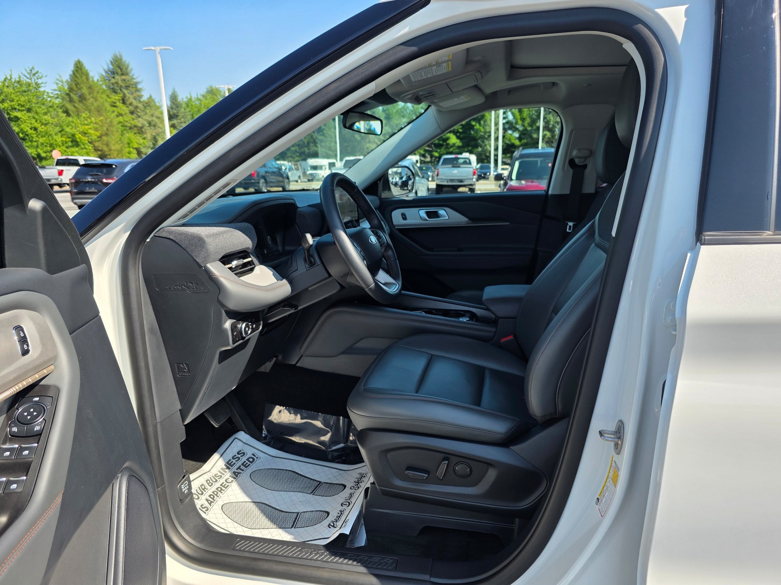 Used 2026 Ford Explorer Active w/ Active Comfort Package AWD/4WD image 20