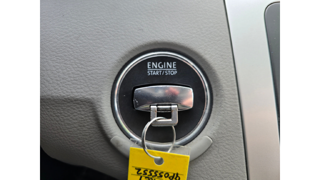 Used 2009 Volkswagen Passat Komfort FWD image 29
