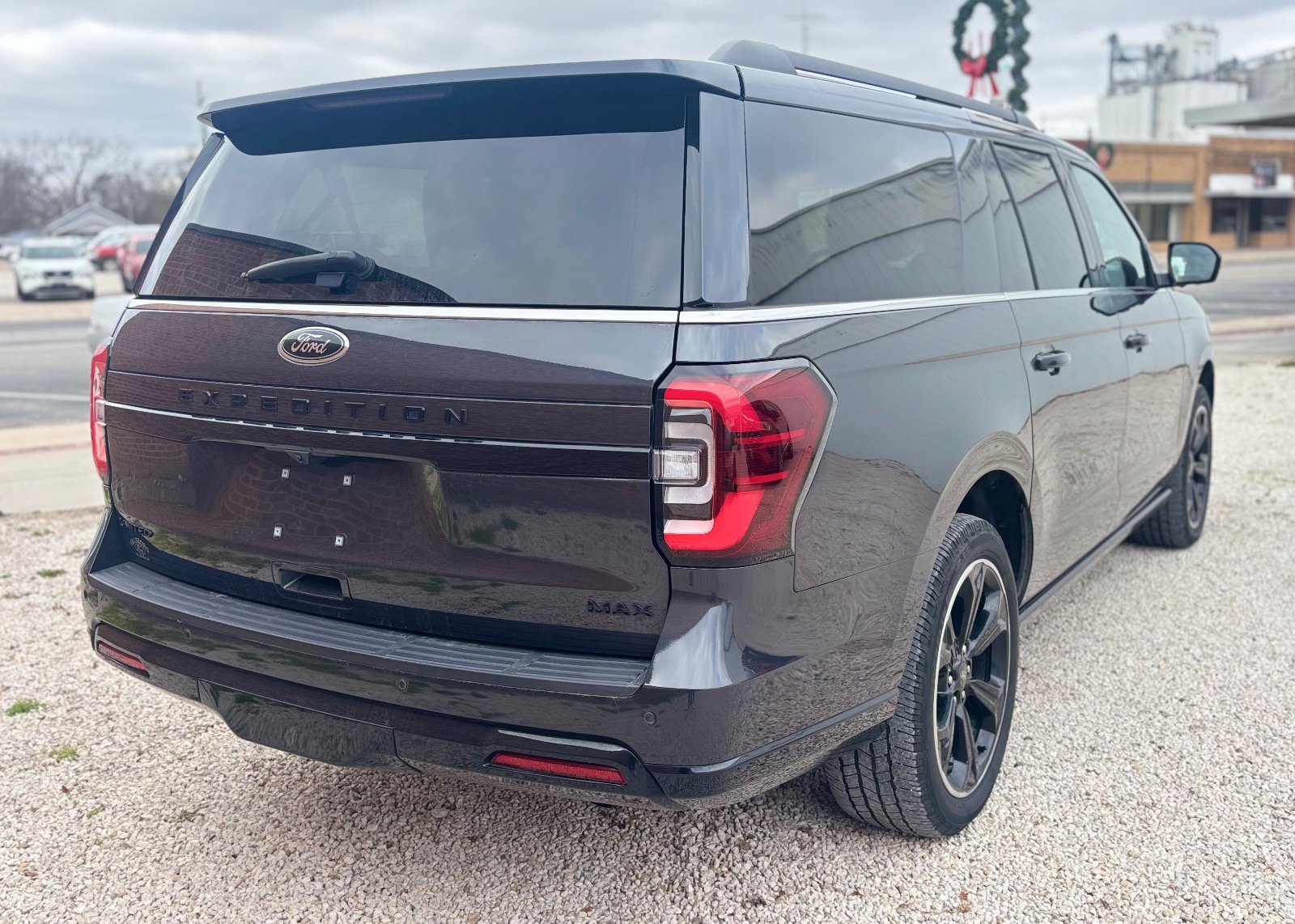 Certified 2022 Ford Expedition Max Limited image 3