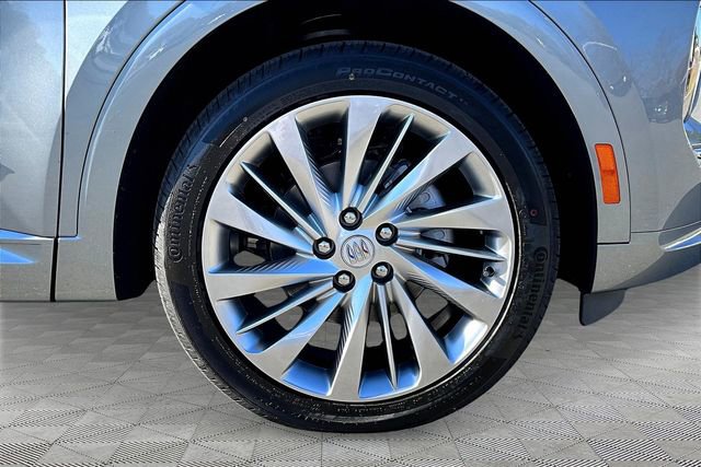 New 2025 Buick Envision Avenir image 13