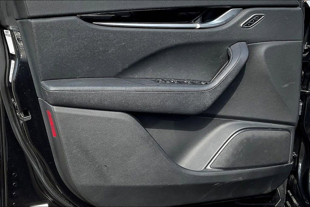Used 2022 Maserati Levante GT image 19
