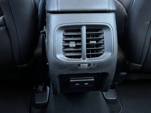 Used 2019 Jeep Cherokee Latitude Plus FWD image 31