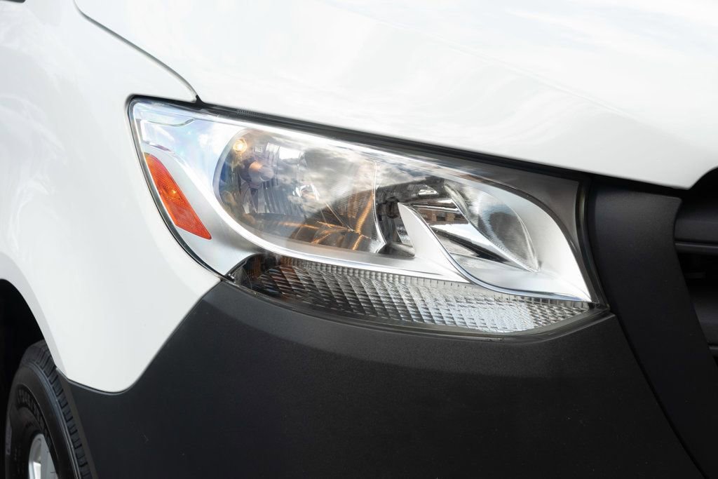 Used 2020 Mercedes-Benz Sprinter 2500 image 37