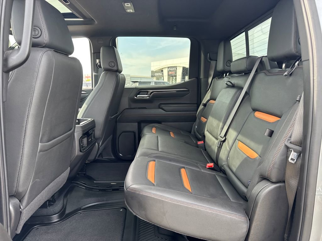 Used 2025 GMC Sierra 1500 AT4 w/ AT4 Premium Package AWD/4WD image 16