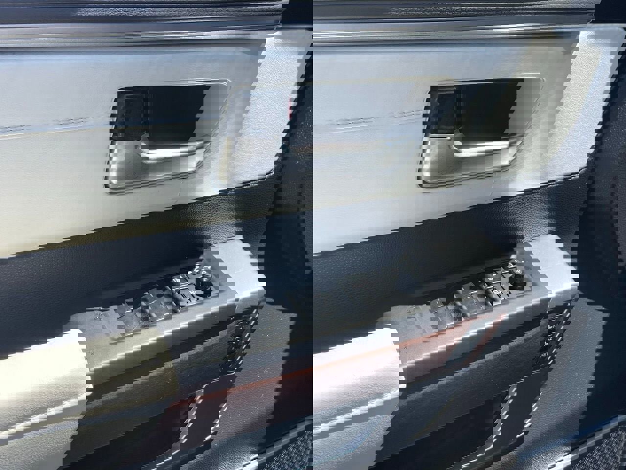 Used 2023 Toyota Sequoia Capstone image 6