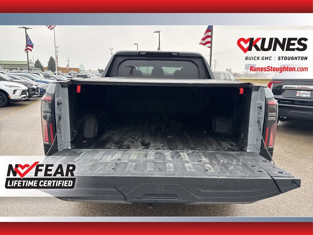 Used 2024 GMC Sierra EV Denali image 16