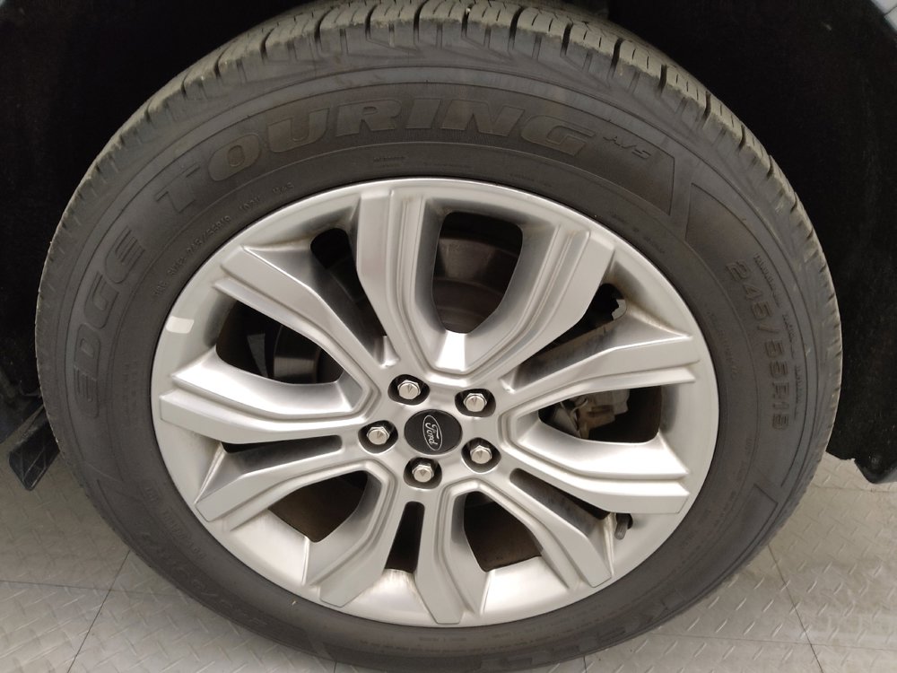 Used 2024 Ford Edge Titanium image 31