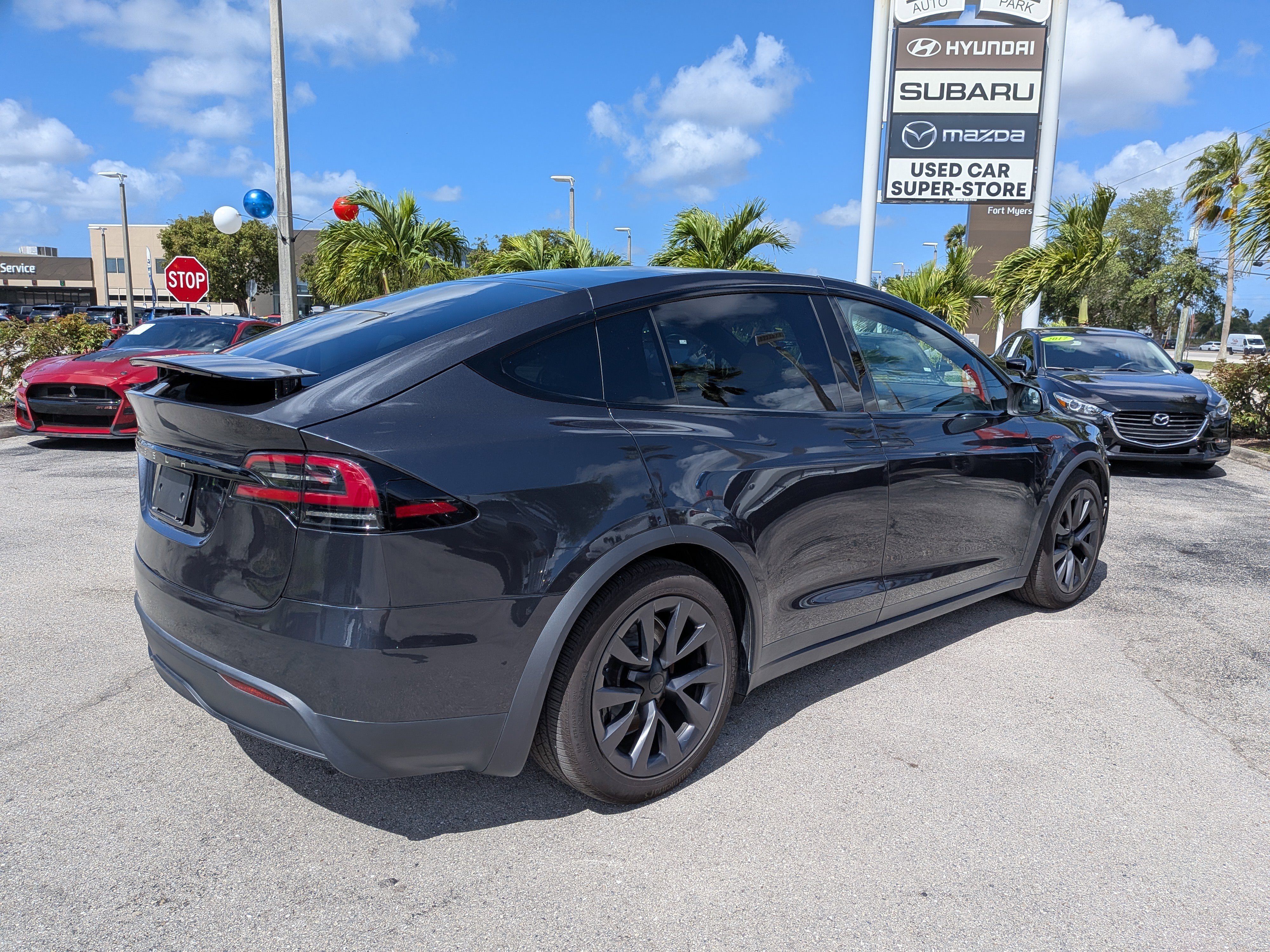 Used 2023 Tesla Model X image 4