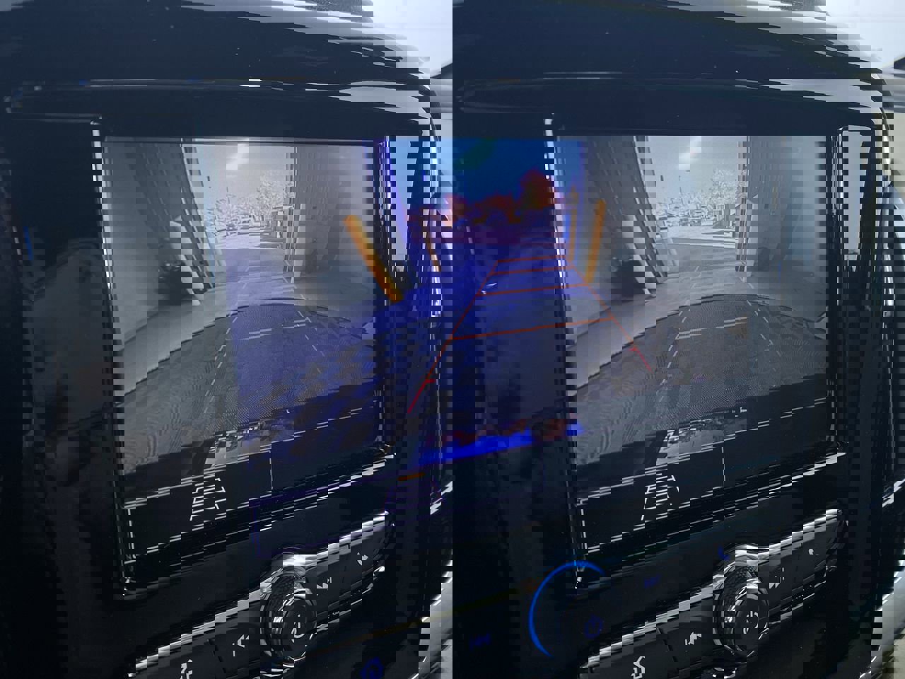 Used 2023 Chevrolet Traverse LS image 6