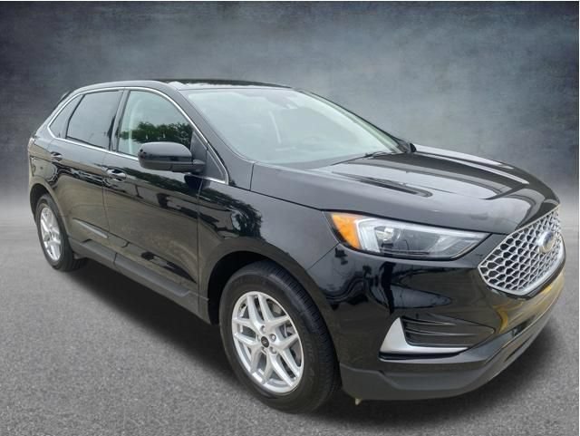 Used 2024 Ford Edge SEL AWD/4WD image 9