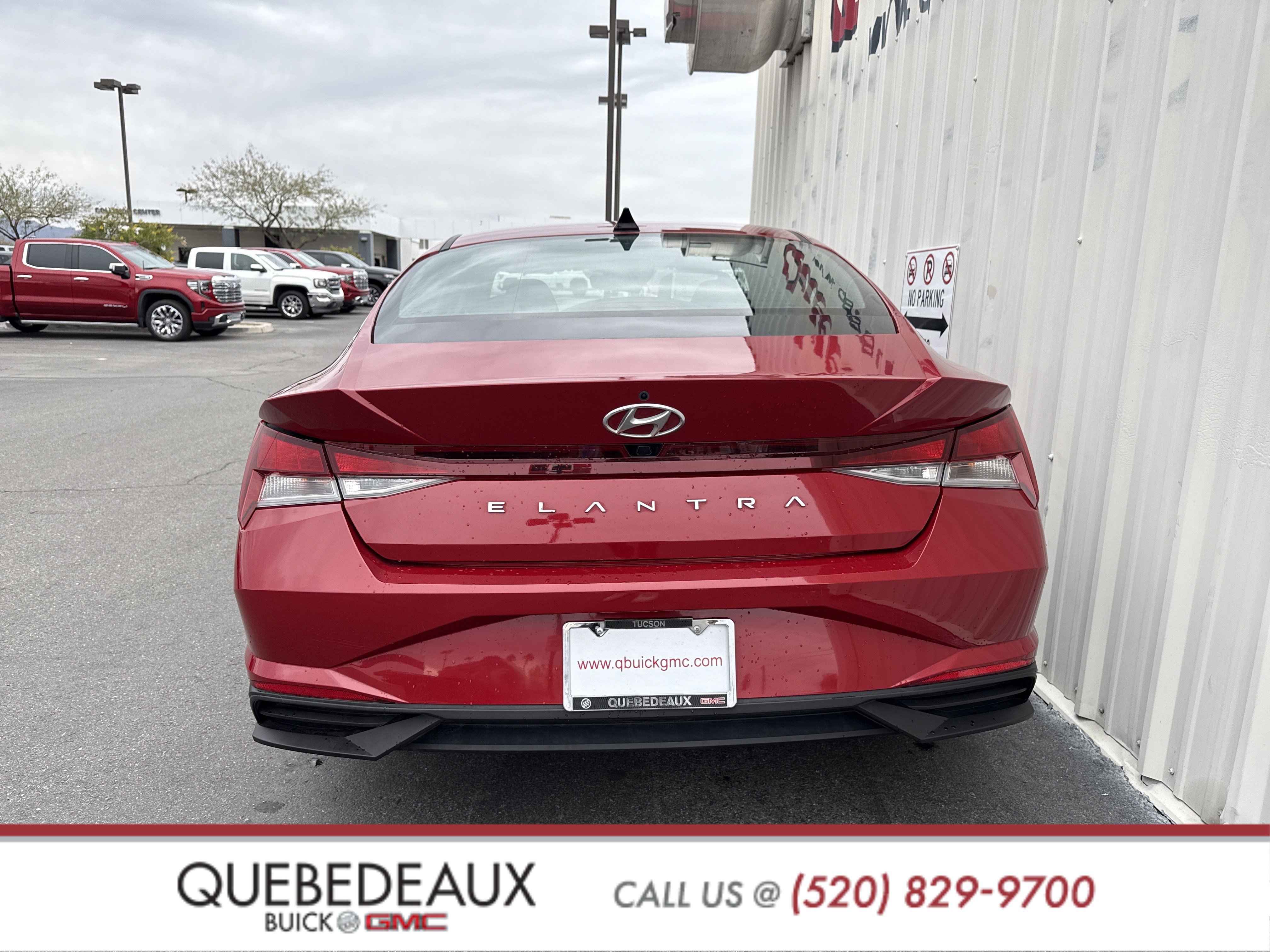 Used 2023 Hyundai Elantra SEL w/ Preferred Accessory Package image 5