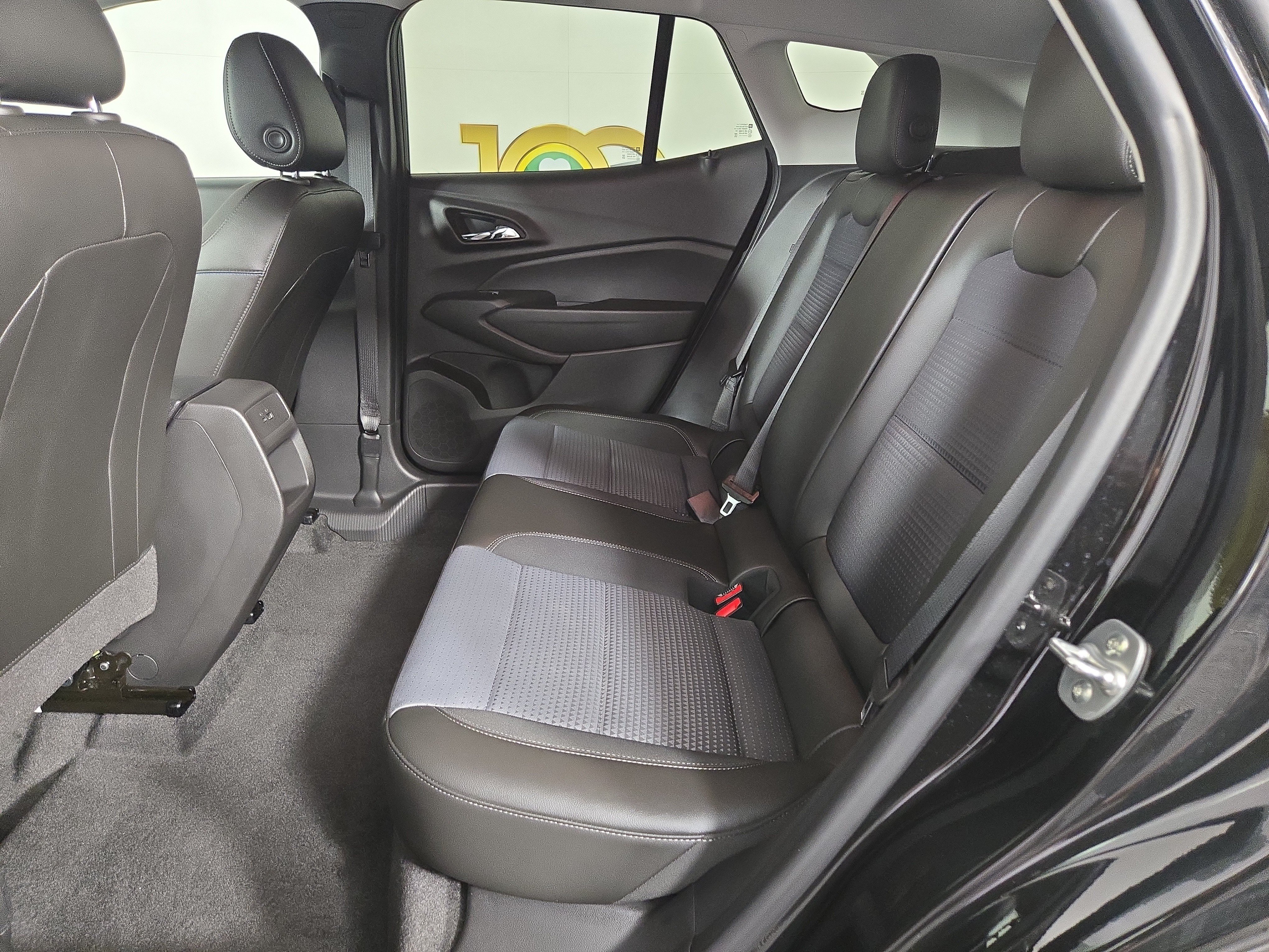 Used 2025 Chevrolet Trax LT w/ Driver Confidence Package FWD image 13