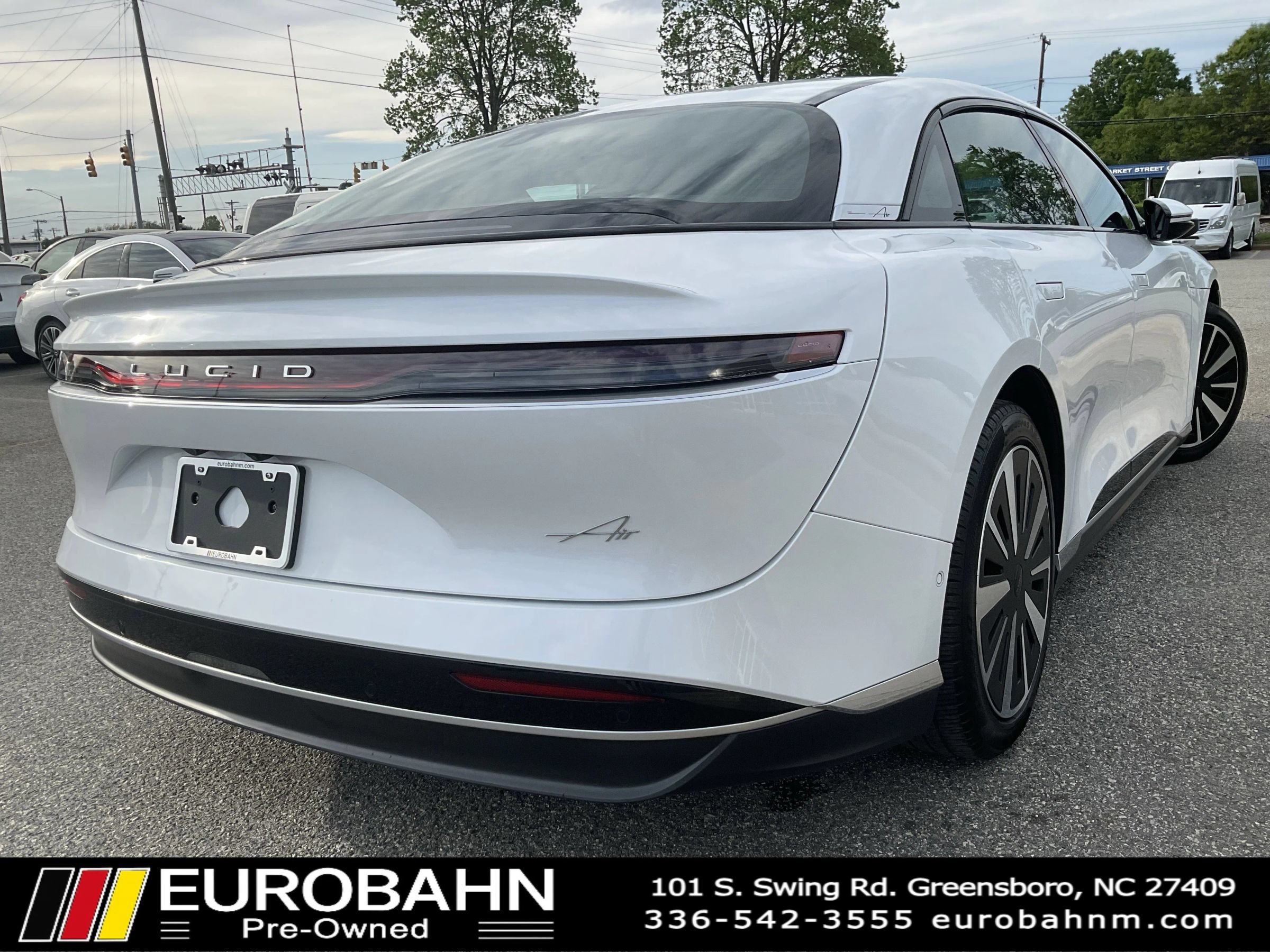 Used 2024 Lucid Air Pure RWD image 5