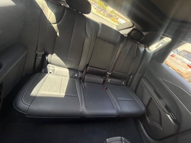 Certified 2024 Cadillac Lyriq Luxury RWD image 25