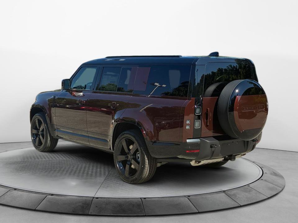 New 2026 Land Rover Defender 130 X-Dynamic SE AWD/4WD image 5