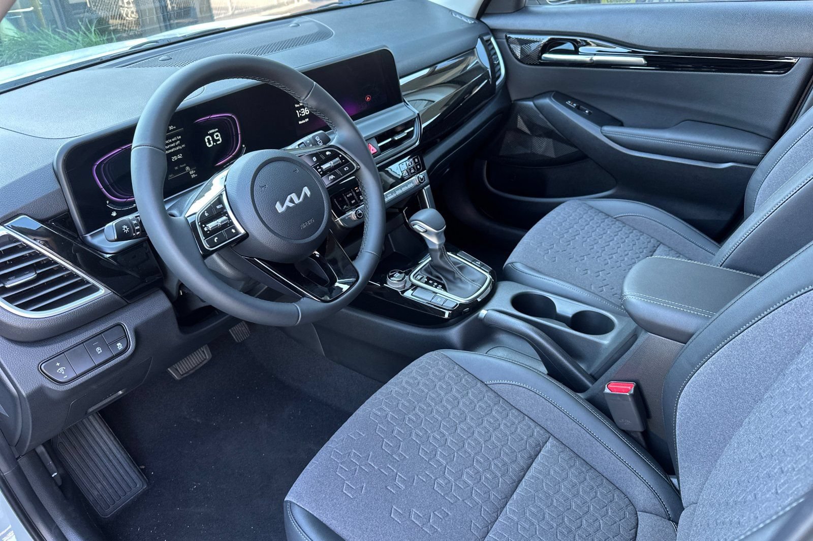 New 2026 Kia Seltos S FWD image 11