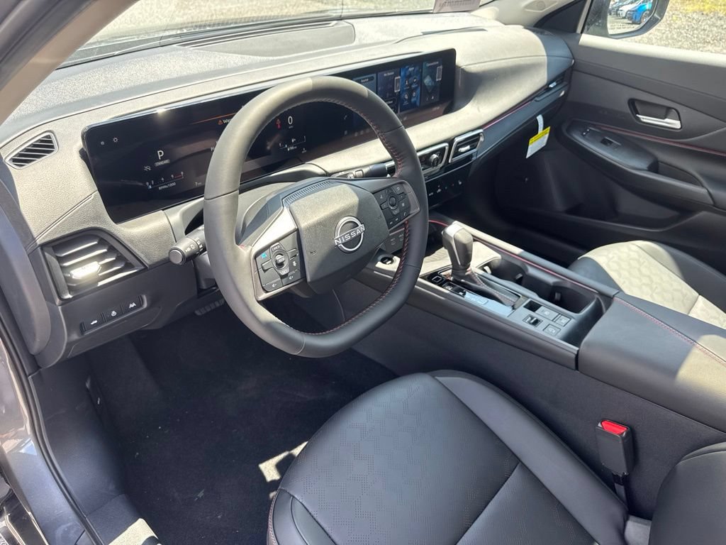 New 2026 Nissan Sentra SR w/ SR Premium Package FWD image 10