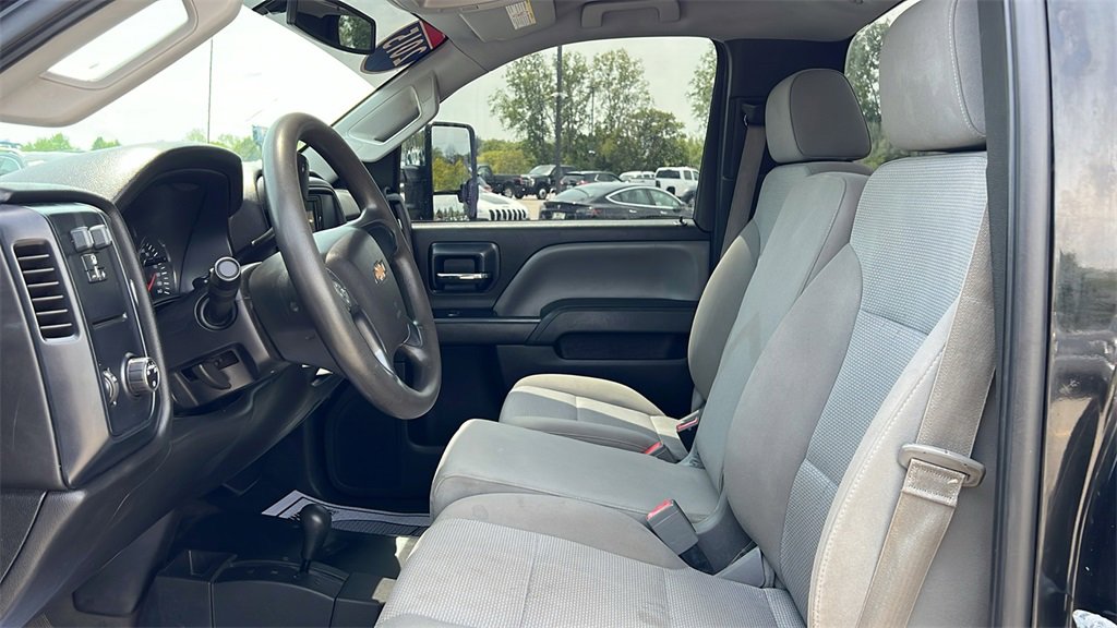 Used 2015 Chevrolet Silverado 3500 W/T image 9
