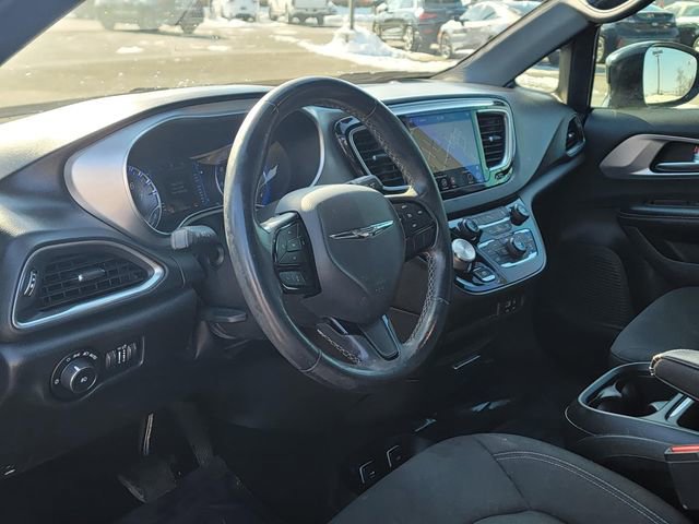 Used 2019 Chrysler Pacifica Touring Plus w/ S Appearance Package image 11