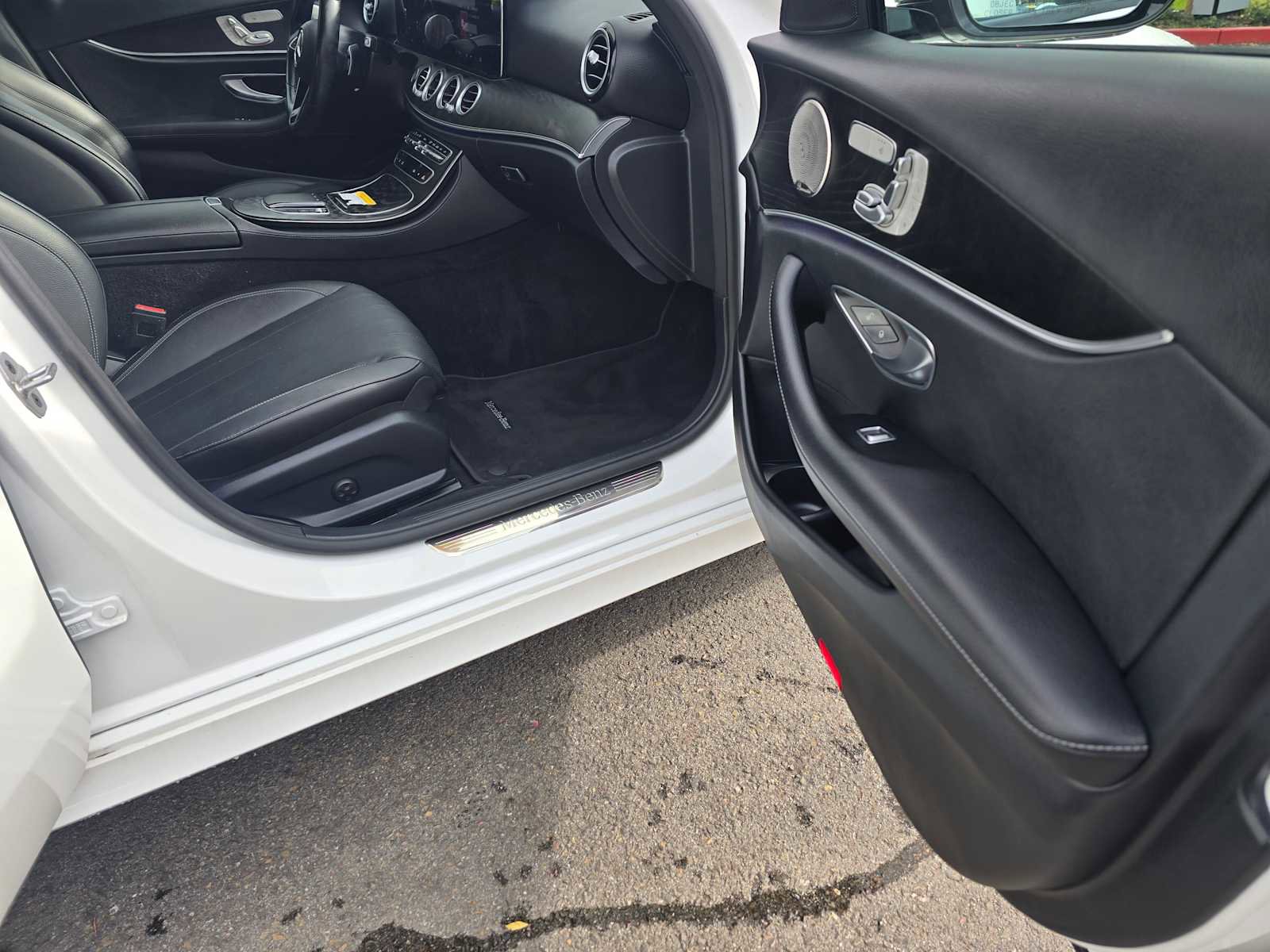 Used 2022 Mercedes-Benz E 350 Sedan image 10