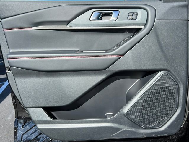 New 2026 Ford Explorer ST-Line w/ ST-Line Street Pack image 17