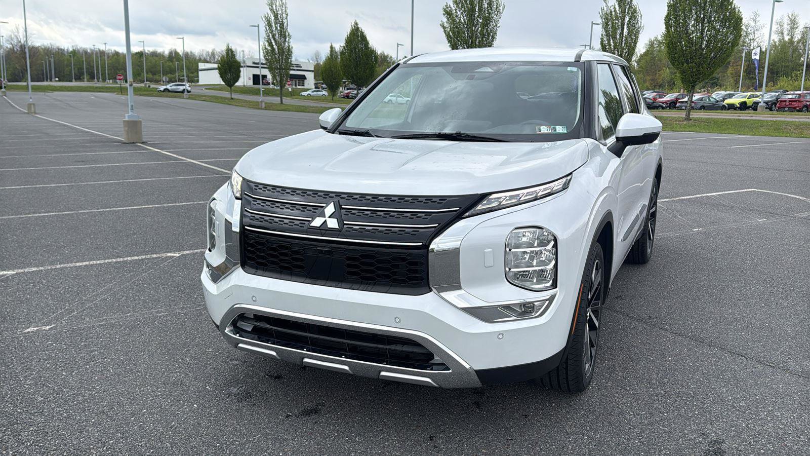 Used 2022 Mitsubishi Outlander SE AWD/4WD image 14