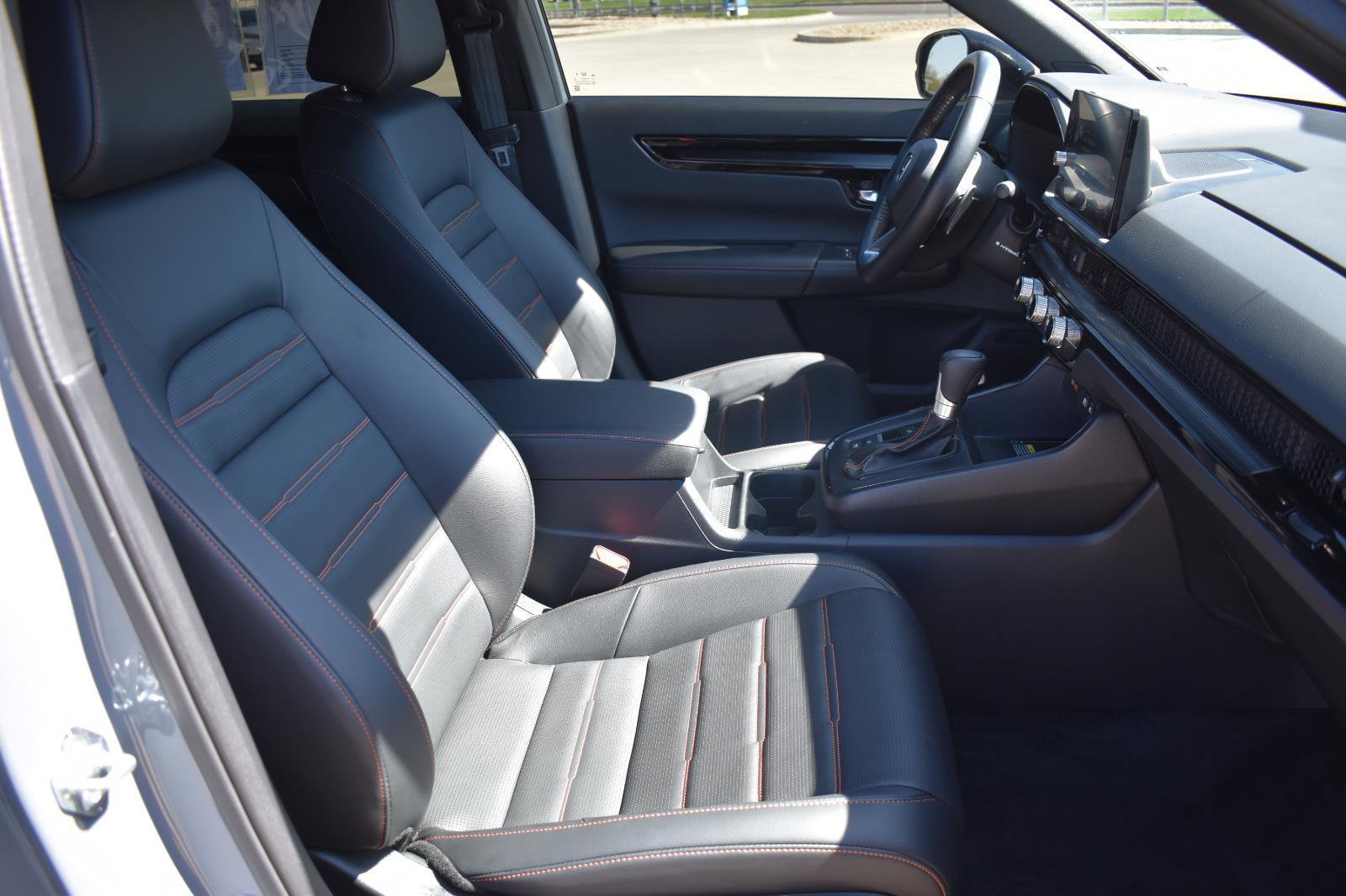 Used 2025 Honda CR-V Sport Touring image 16