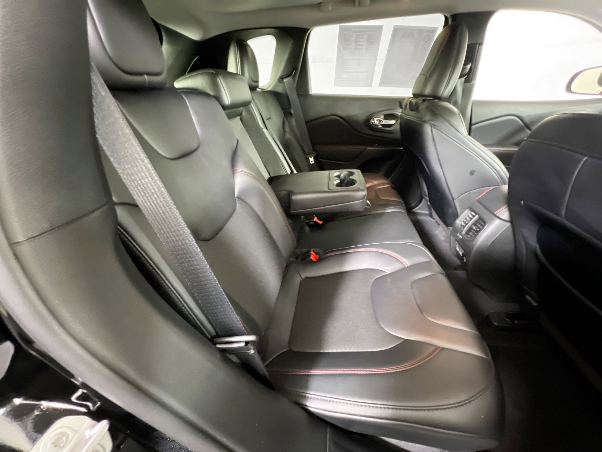 Used 2022 Jeep Cherokee Trailhawk w/ Sun, Sound & Nav Group image 27