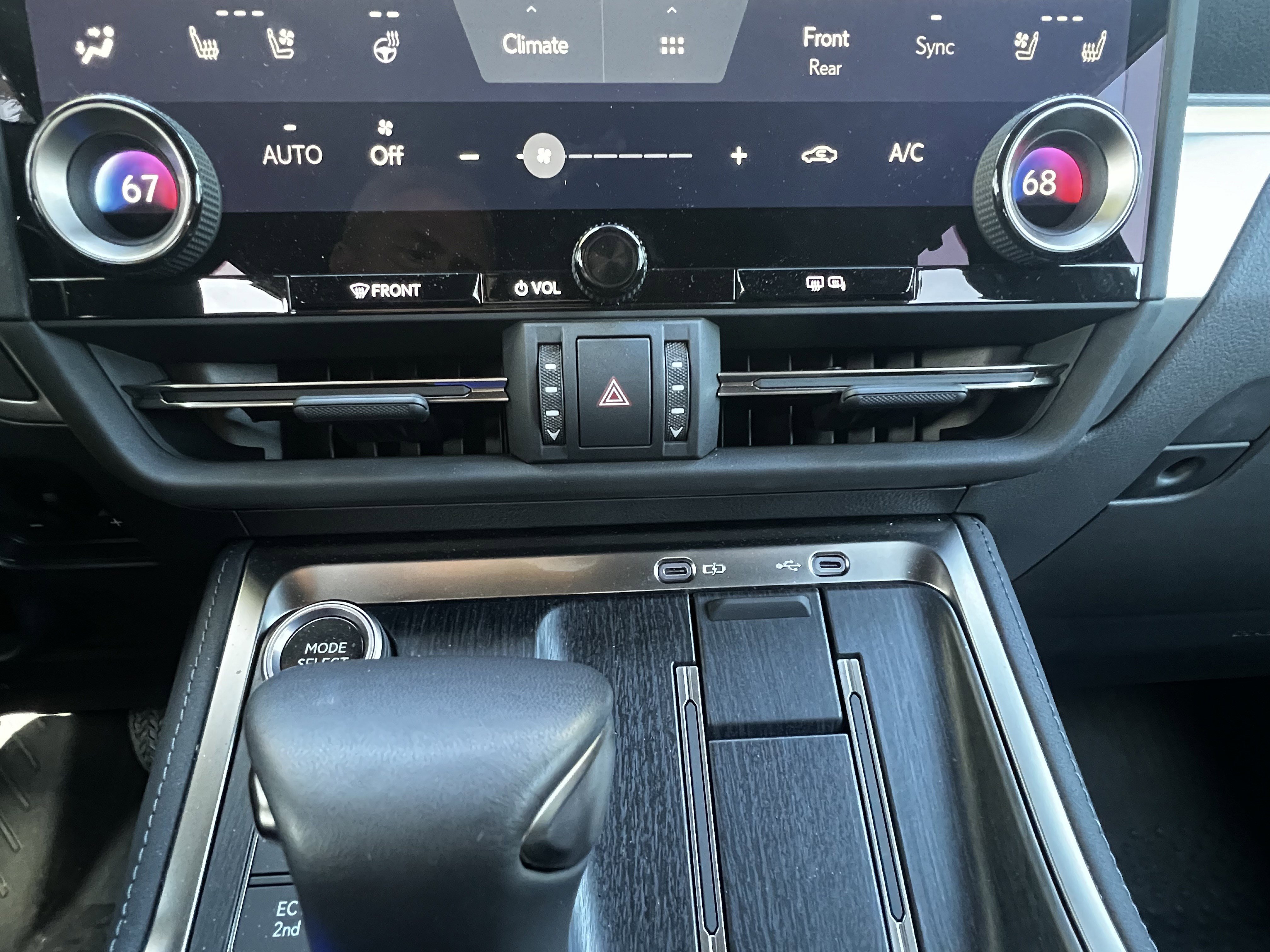 Used 2025 Lexus GX 550 w/ Accessory Package (2T) image 27