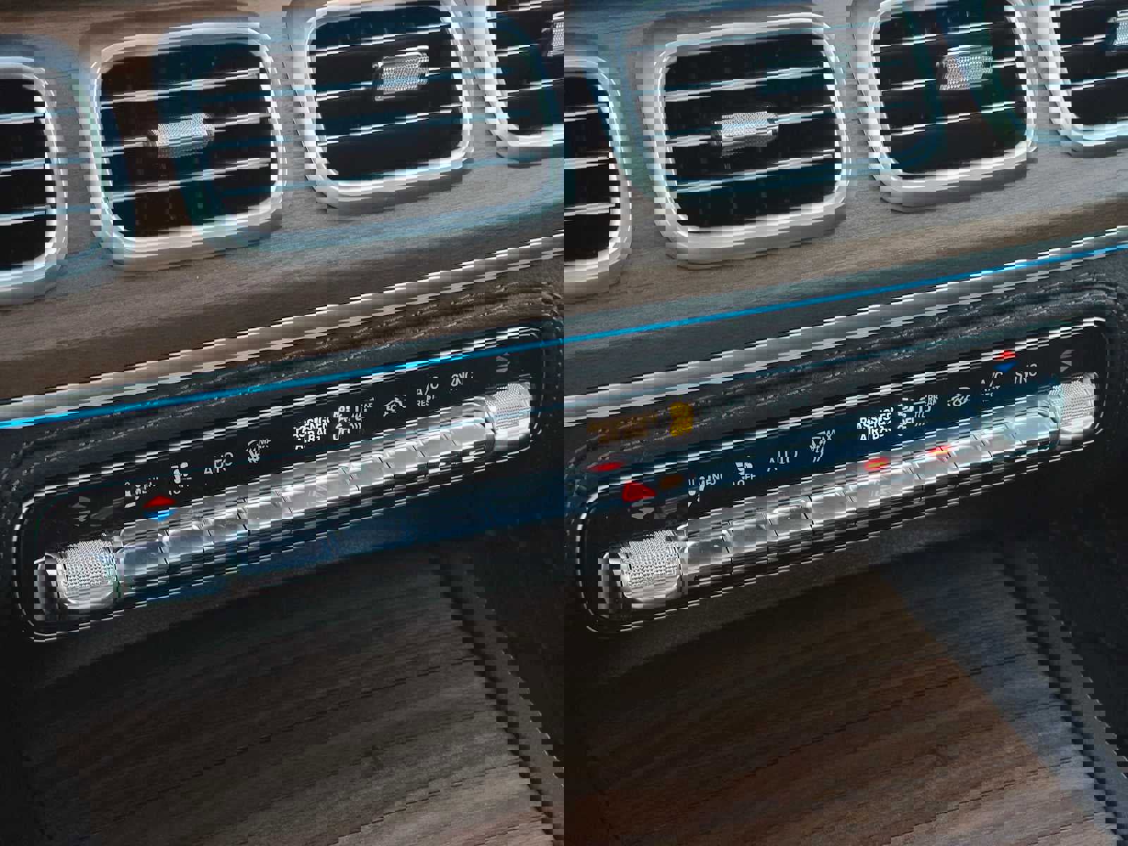 Used 2025 Mercedes-Benz GLS 580 4MATIC image 30